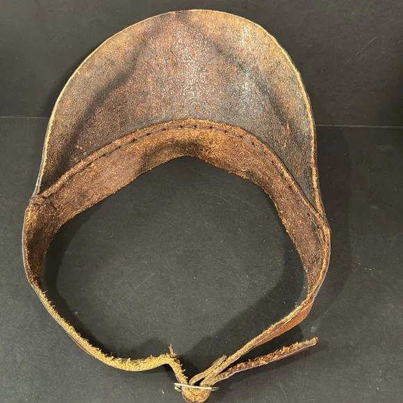 Vintage Leather Tooled USMC Leather Visor - Picture 8 of 15